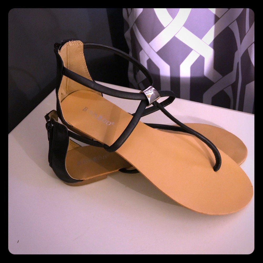 DONATED sandals w black straps & silver detail